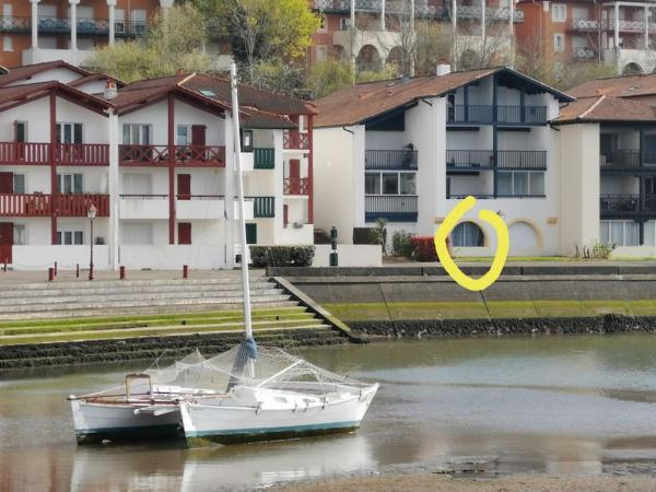La photo montre l'objet PAYS BASQUE BAIE SOCOA CIBOURE ST JEAN DE LUZ situé dans la ville de Socoa.