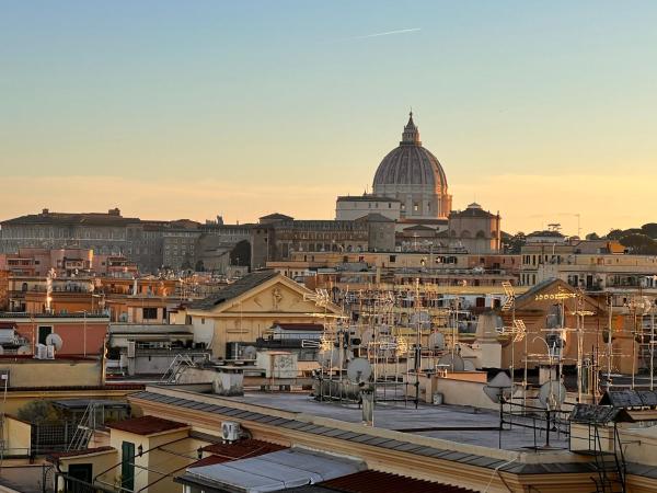 Qg Vatican Golden House - Rom
