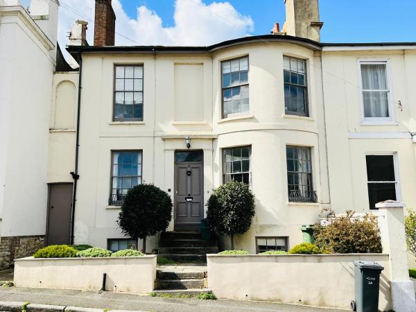 A la foto es mostra l'objecte 3 Bedroom House, ST9, Ryde, Isle of Wight situat a la ciutat de Ryde.