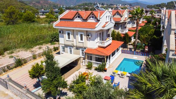 På billedet ses objektet Infinity Sunshine Villa beliggende i byen Fethiye.