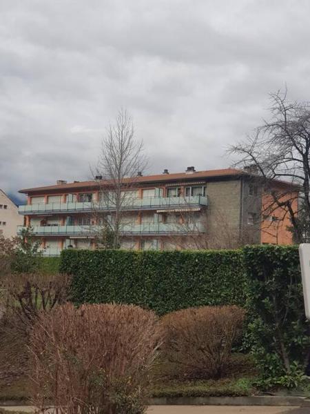 På billedet ses objektet Magnifique T2 au centre ville beliggende i byen Cluses.