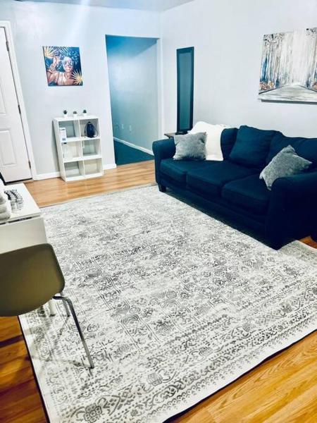 A la foto es mostra l'objecte Entire 2-BED Private Apt - EWR/NYC/OUTLET MALL situat a la ciutat de Newark.