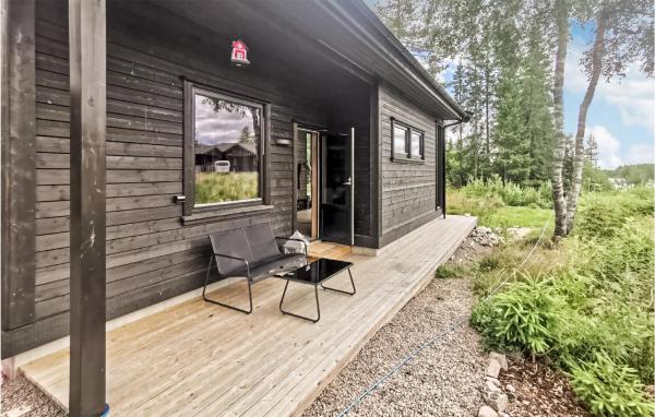 A la foto es mostra l'objecte Beautiful Home In Steinsholt With Sauna situat a la ciutat de Svarstad.