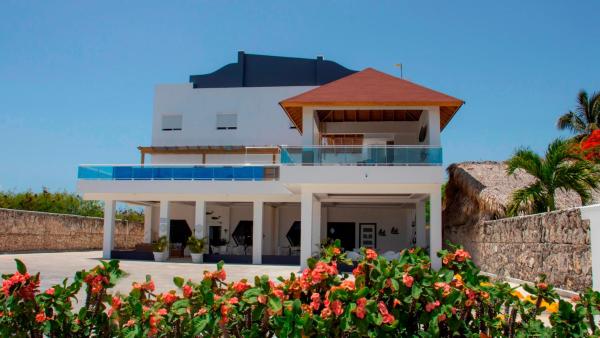 På billedet ses objektet Hotel Capriccio Mare y Restaurante beliggende i byen Punta Cana.