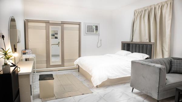 Comfortable & Big Family Apartments 10Mins Drive to Al-Masjid -Nabawi photo 7