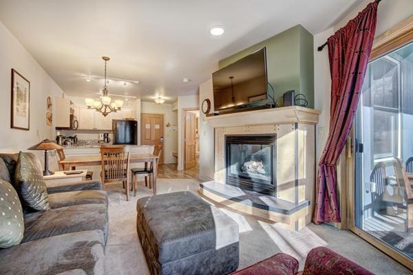 A la foto es mostra l'objecte Silver Mill 8167 - 1Br-Walk to Slopes! Kids Ski Free! condo situat a la ciutat de Keystone.
