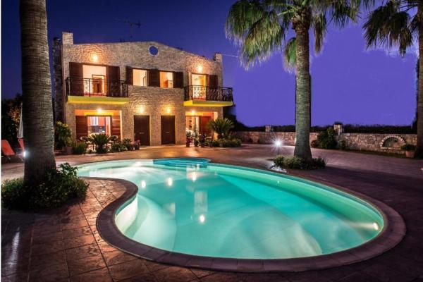 A la foto es mostra l'objecte Erodios Villas 2 situat a la ciutat de Ptinotrofíon.