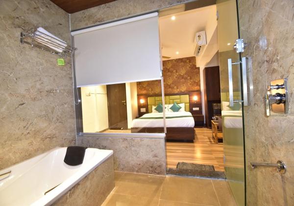 Nella foto è visibile l'oggetto Hotel Candor Amigo Airoli Mind Space situato nella città di Dive.