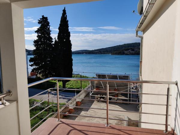 A la foto es mostra l'objecte Apartment in Tisno with sea view, balcony, air conditioning, WiFi (4874-2) situat a la ciutat de Tisno.