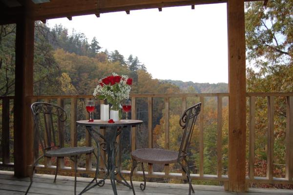 Στη φωτογραφία φαίνεται το αντικείμενο Little Cabin All To Yourself που βρίσκεται στην πόλη Sevierville.