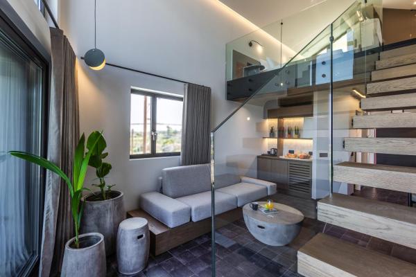 A la foto es mostra l'objecte ACRO Upscale Residences situat a la ciutat de Kórinthos.