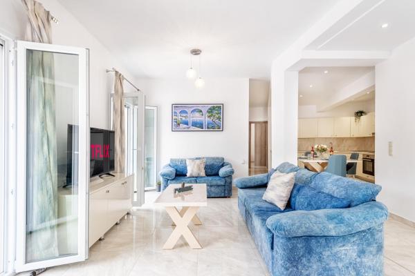 A la foto es mostra l'objecte 4You Luxury Apartments situat a la ciutat de Moraḯtika.