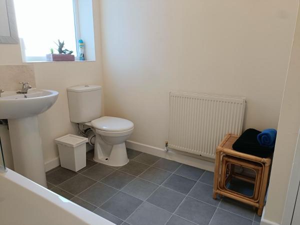 Fotografie 6: Bright, Comfortable Home, Convenient for City Centre