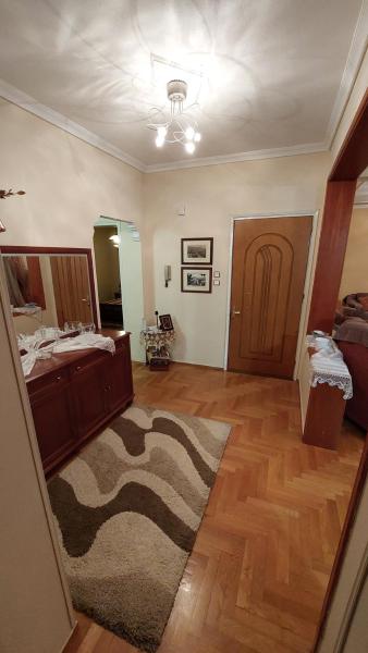 A la foto es mostra l'objecte Το Σπιτικό της Μαρίας situat a la ciutat de Maniákoi.