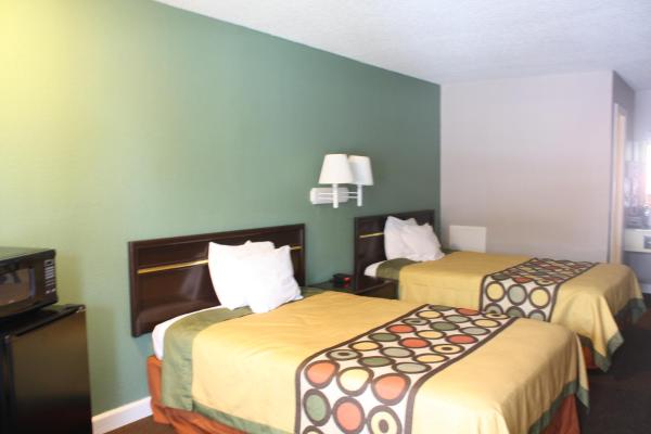 Foto 2: Super 8 by Wyndham Durham/University Area NC