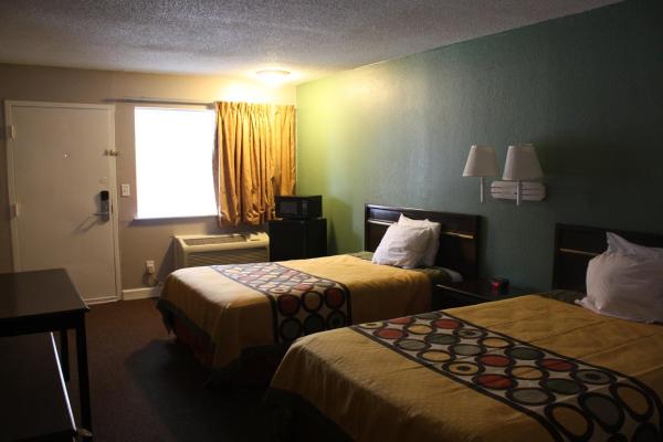 Foto 7: Super 8 by Wyndham Durham/University Area NC