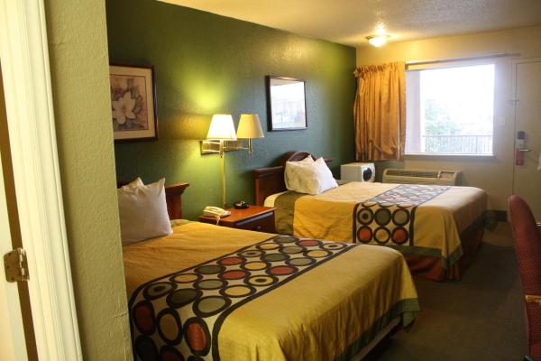 Foto 9: Super 8 by Wyndham Durham/University Area NC