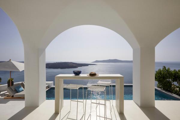A la foto es mostra l'objecte Inspire Santorini Luxury Villas situat a la ciutat de Fira.