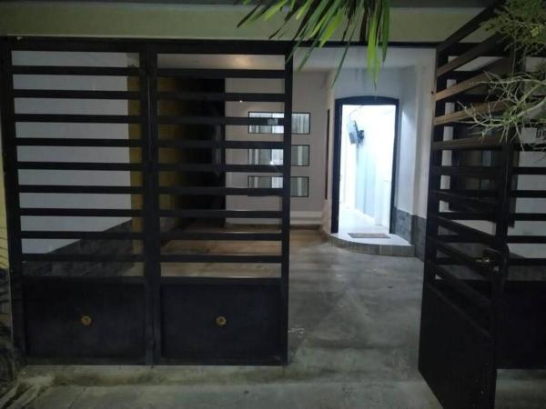 The photo shows the Casa San Gerardo located in the city of Bagaces.