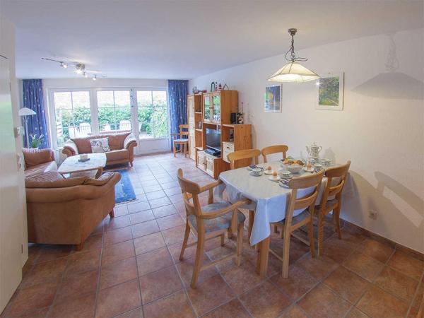 写真にはダンガスト市にあるFerienhaus LoJe, FeWo Vermittlung Nordseeが写っています。