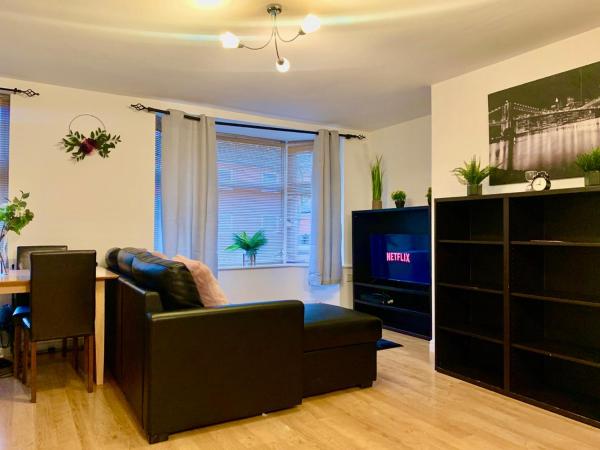 Lovely 2 bed Ground floor flat with free Parking, Birmingham