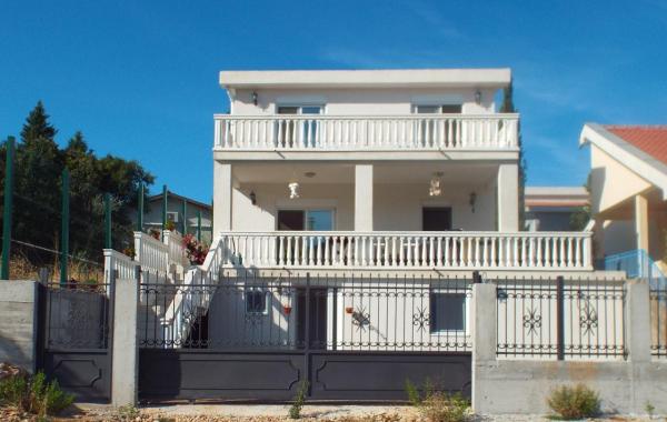 Adriatic Family House - Montenegro
