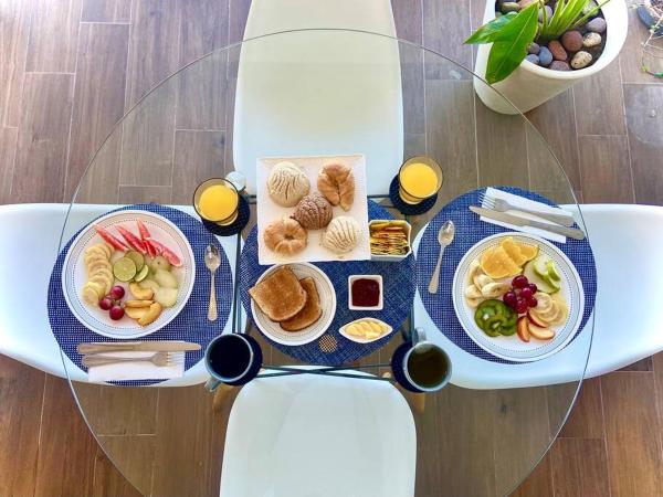 Foto 7: Beachfront & free daily breakfast & 600MB 7010 Wifi by Moikkarentals