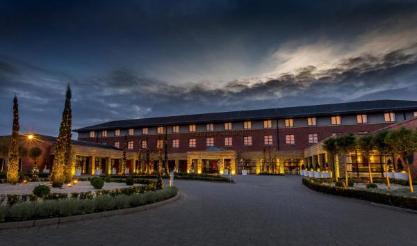 På billedet ses objektet Castletroy Park Hotel beliggende i byen Limerick.