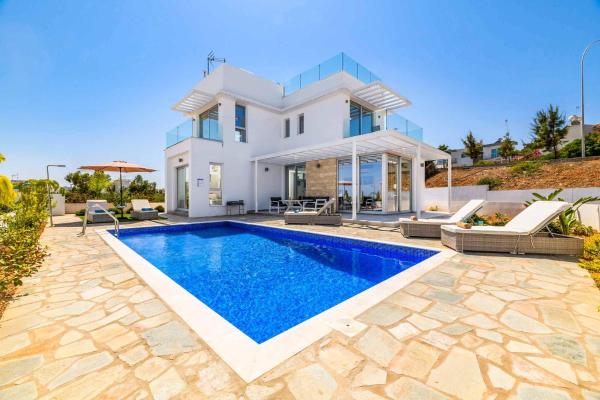 A la foto es mostra l'objecte Mylos Lifestyle Seaview Villa 37 situat a la ciutat de Protaras.
