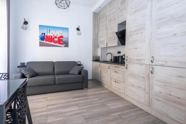 Fotografie 5: Nice Centre Flat - Modern, Quiet and Brand New