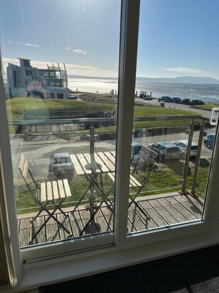 Foto 2: Beach View Flat on Coastal Path