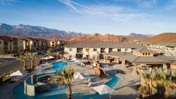 Na zdjęciu widoczny jest obiekt Zion Village Resort 2102 Community Pool, Ping Pong table, and near Zion National Park położony w mieście Leeds.