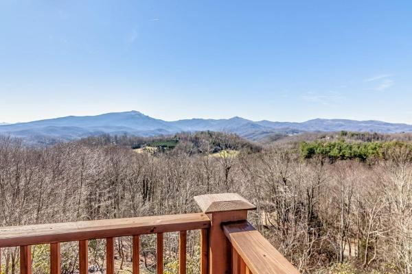 A la foto es mostra l'objecte Stone Ridge Lodge situat a la ciutat de Boone.