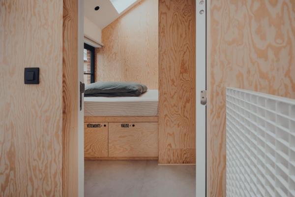 På billedet ses objektet Cabane Urbaine 3 - centre beliggende i byen Namur.
