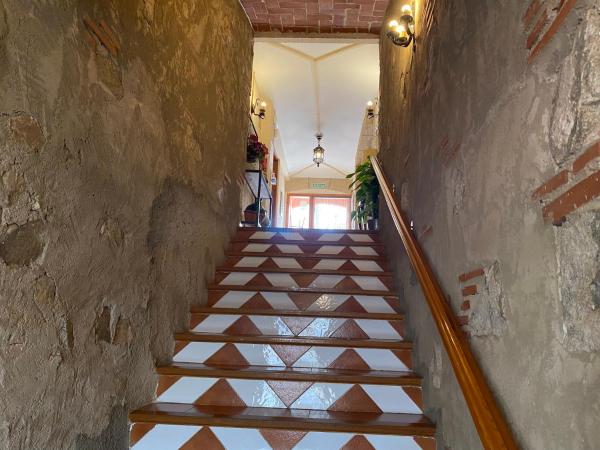 A la foto es mostra l'objecte Hotel Rural Cal Amadeu situat a la ciutat de Argentera.
