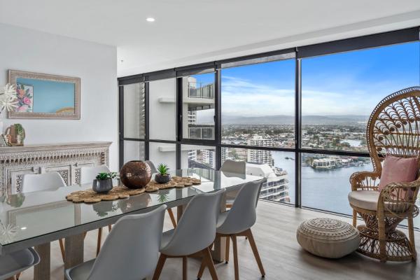 Kuva 3: Circle on Cavill Contemporary Luxury and Spacious Three Bedroom Apartment