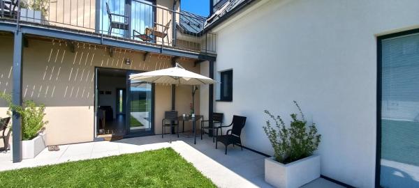 På bildet vises objektet Dvě Zátoky Kovářov Studio som ligger i byen Hruštice.