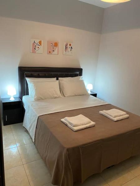 A la foto es mostra l'objecte Raise Mirivili Serviced Apartment situat a la ciutat de Loutrós.