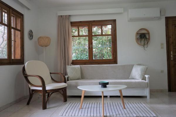 Na fotografii je vidět objekt Small Theater Apartment nacházející se ve městě Epidauros.