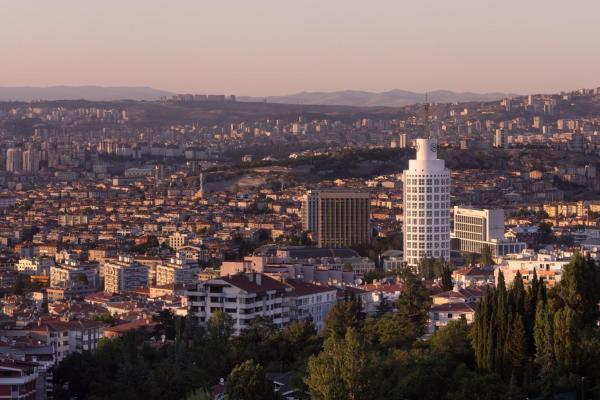 På bildet vises objektet Sheraton Ankara Hotel & Convention Center som ligger i byen Ankara.