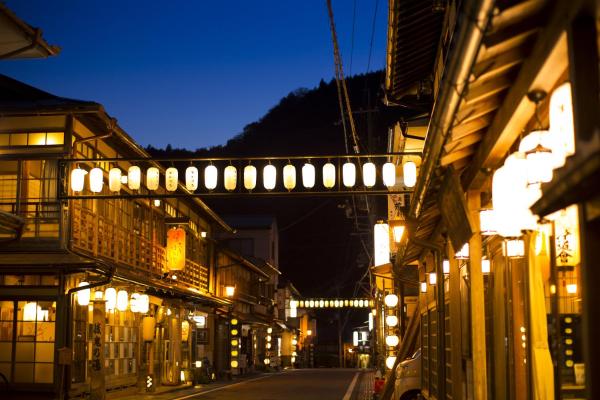På billedet ses objektet Hanaya Tokubei beliggende i byen Shionoha.