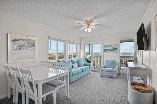 A la foto es mostra l'objecte Seaspray 313 situat a la ciutat de Atlantic Beach.