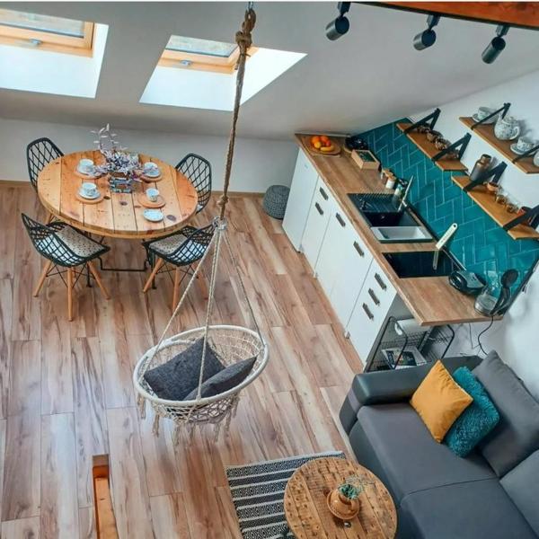 Na zdjęciu widoczny jest obiekt Loft Żuławy, apartament na wyłączność położony w mieście Żelichowo.