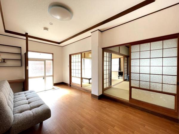 På billedet ses objektet Guest House Koyama -南紀白浜 ゲストハウス 小山- ペット可 beliggende i byen Kitahara.