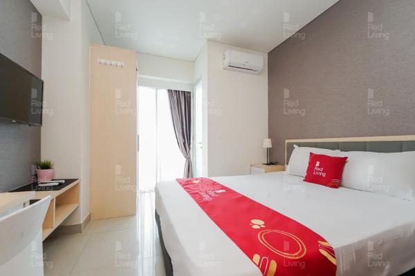 写真にはKayuringin市にあるRedLiving Apartemen Grand Kamala Lagoon - Aoklah Property Tower Barclay Northが写っています。