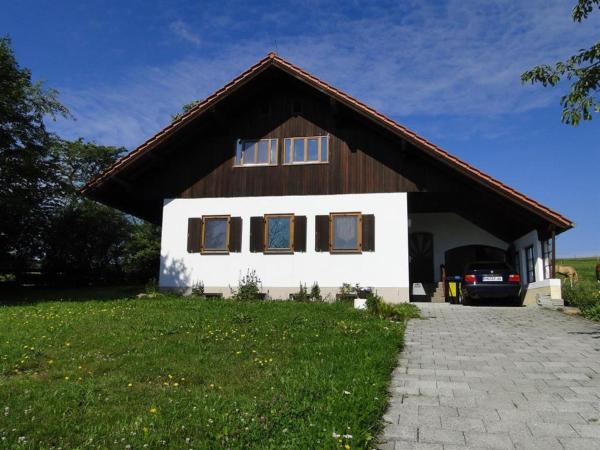 På bildet vises objektet Ferienhaus Rhönspaß som ligger i byen Mosbach.