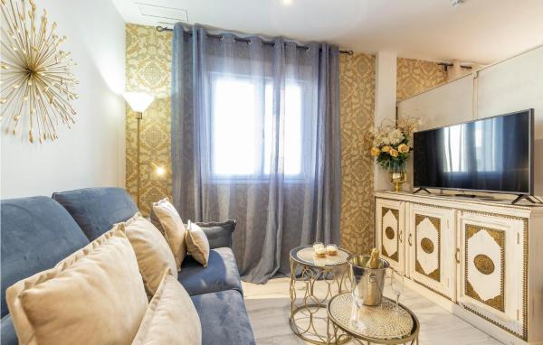 1 Bedroom Stunning Apartment In Sevilla, Sevilla