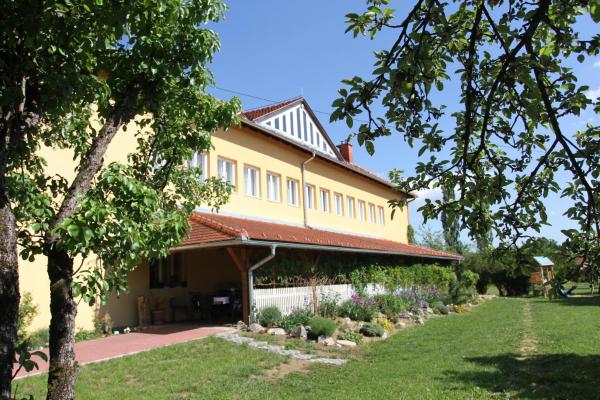 На фото показан объект Resort Stara Škola, расположенный в городе Donja Pačetina.