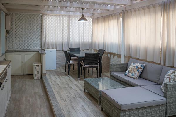 写真にはアルゲーロ市にあるS'ARD Guest House Algheroが写っています。