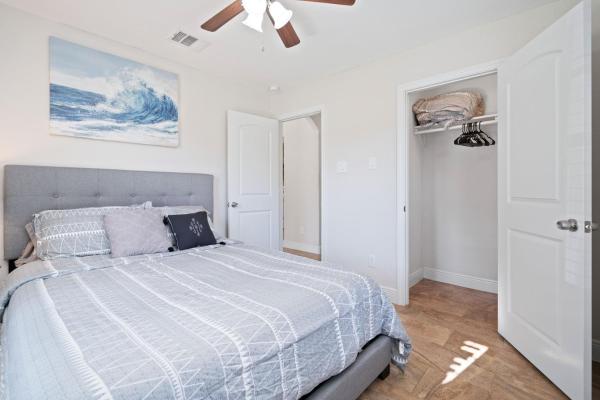 Fotografie 9: Pristine & Exquisitely Designed APT 7 Min From TX Med Center